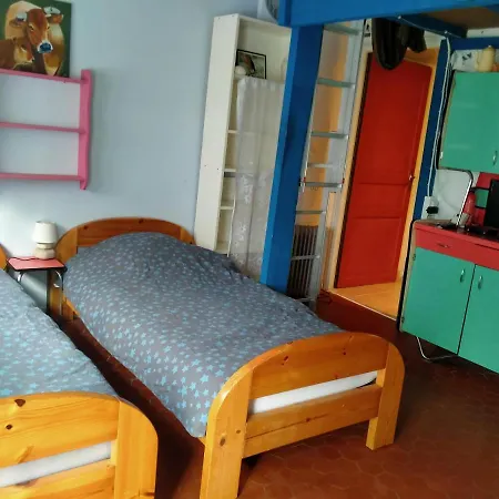 2 Gites A Fleury Les Aubrais 1 Studio Pour 2 Adultes Ou 1 Gite Pour 2 Adultes Et 2 Enfants Exterior photo