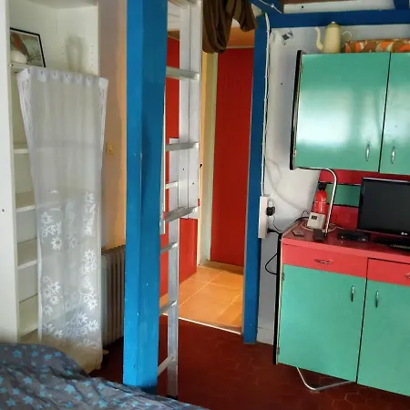 2 Gites A Fleury Les Aubrais 1 Studio Pour 2 Adultes Ou 1 Gite Pour 2 Adultes Et 2 Enfants Exterior photo