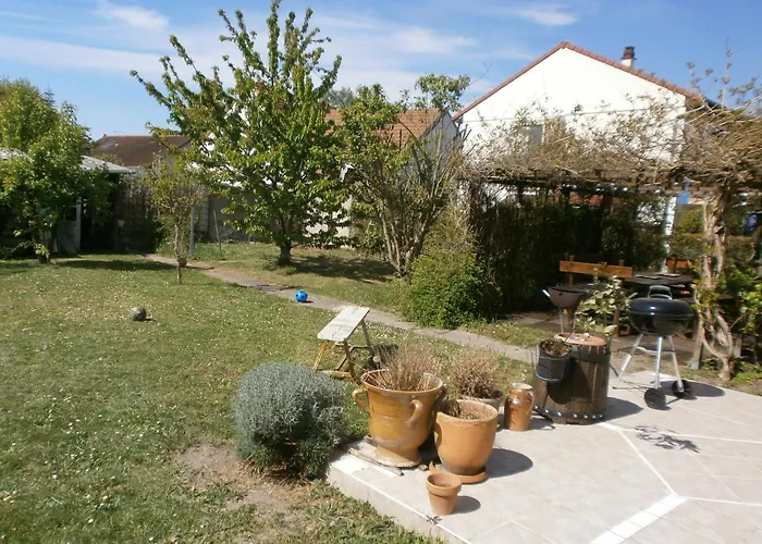 2 Gites A Fleury Les Aubrais 1 Studio Pour 2 Adultes Ou 1 Gite Pour 2 Adultes Et 2 Enfants